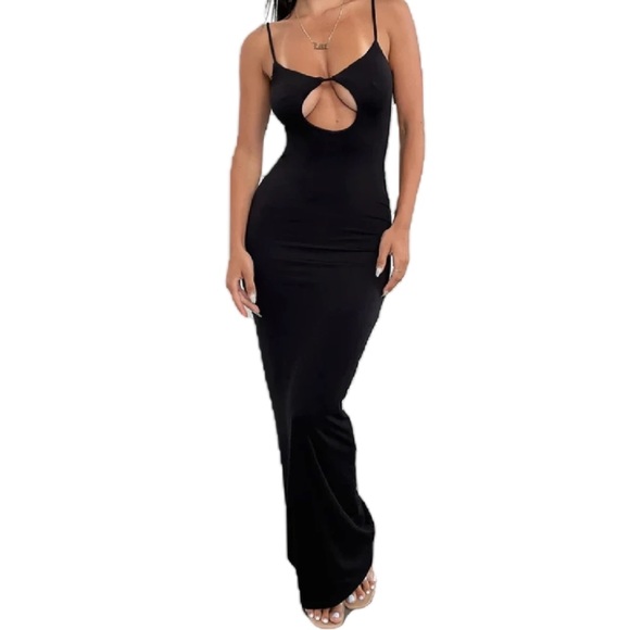 Dresses & Skirts - Bodycon Maxi Dress